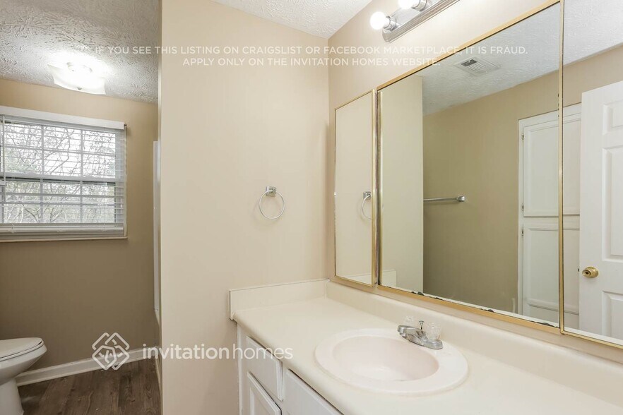 Building Photo - 5571 Dove Trce