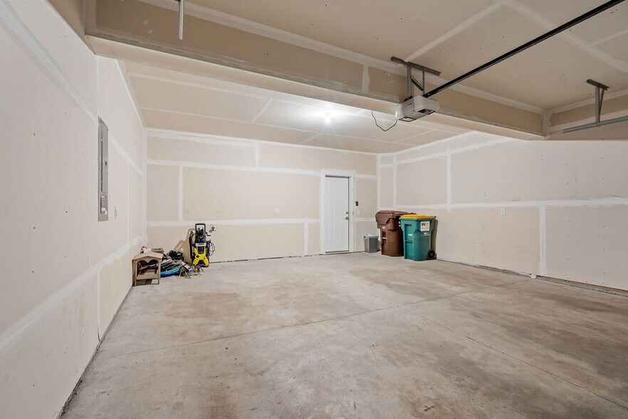 Building Photo - 4702 Cranesbill Rd