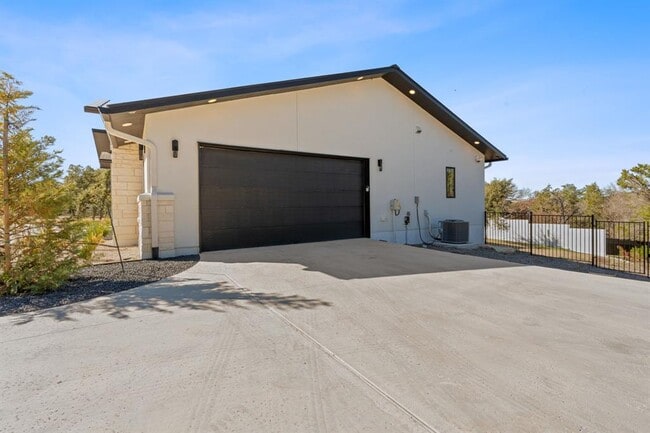 Building Photo - 20806 Northland Cir