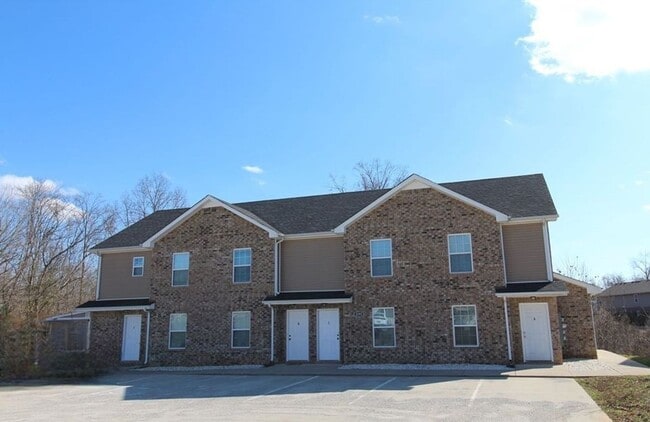 Building Photo - 2-bedroom 1.5 bath Townhome