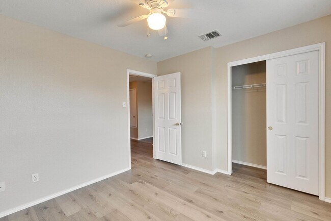 Building Photo - 14116 Harris Ridge Blvd