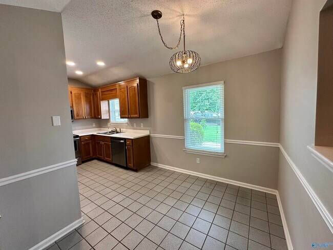 Building Photo - 13065 Hermosa Dr SW