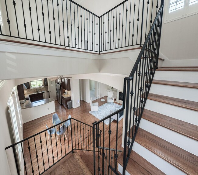 Building Photo - 5630 Winsome Ln
