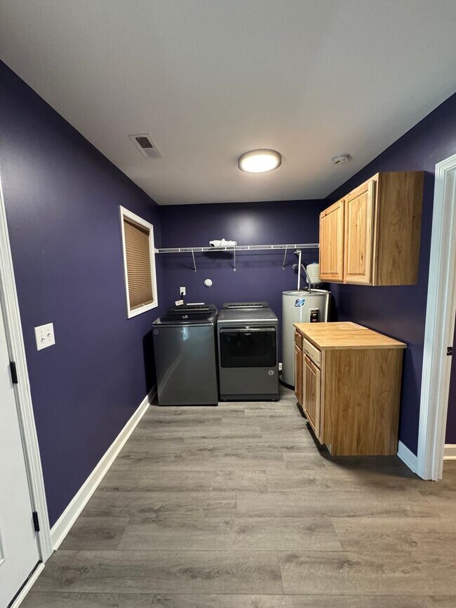 Building Photo - Holly Ridge