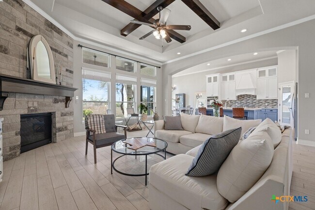 Building Photo - 1745 Alta Vista Loop