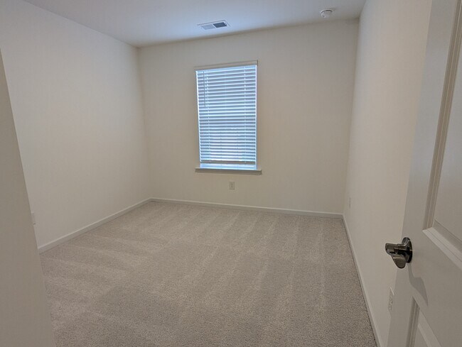 Building Photo - 1809 Pheasant Trce Cir