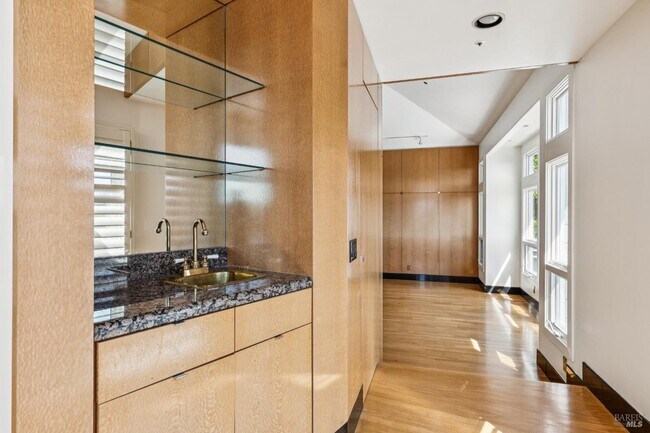 Building Photo - 95 Spring Ln