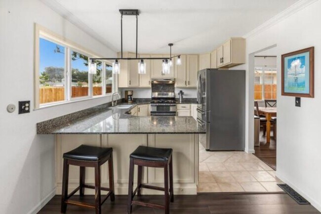 Building Photo - 3135 Messinger Dr