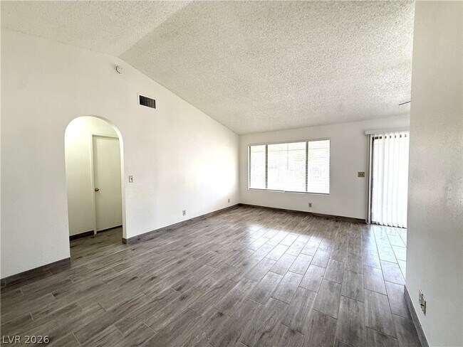Building Photo - 5625 Ballinger Dr
