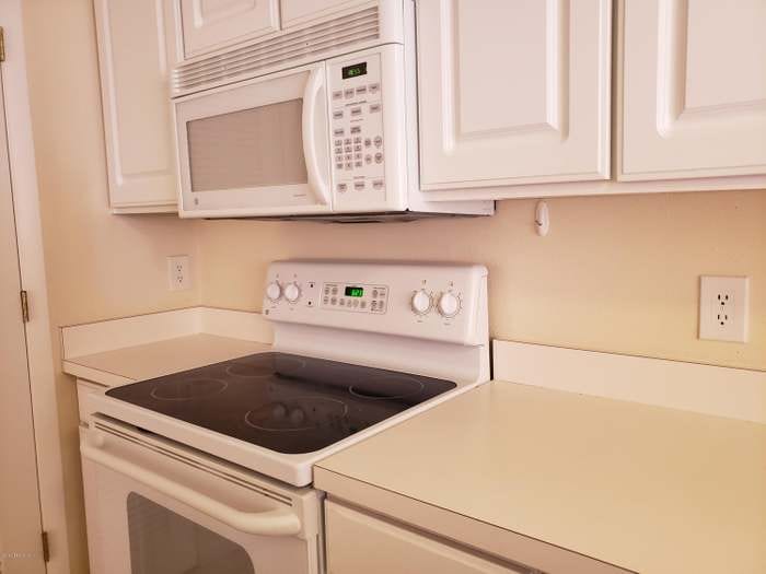 Building Photo - 3401 Townsend Blvd unit 1213