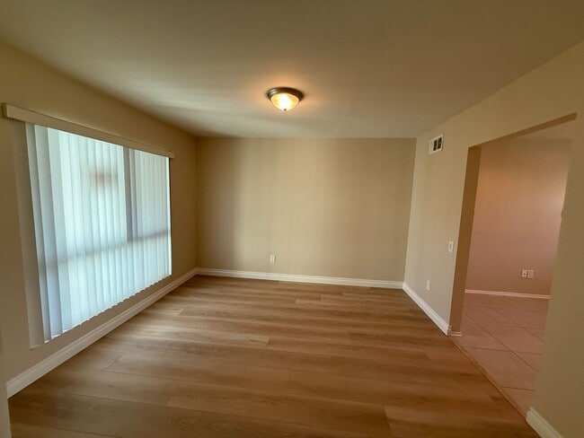 Building Photo - The Popular Freestanding El Dorado in Leisure Village