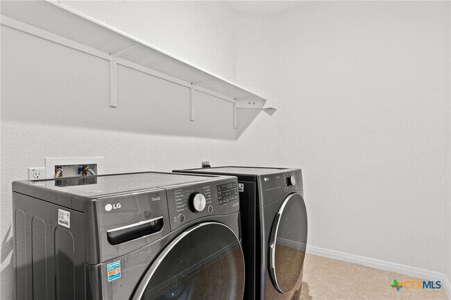 Building Photo - 448 Chaste Tree Dr