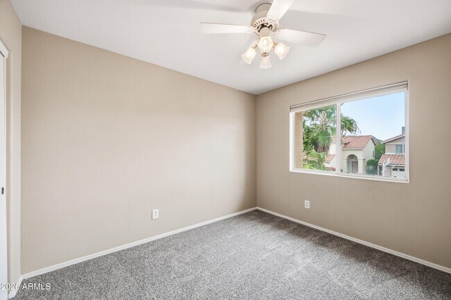 Building Photo - 1244 E Angela Dr