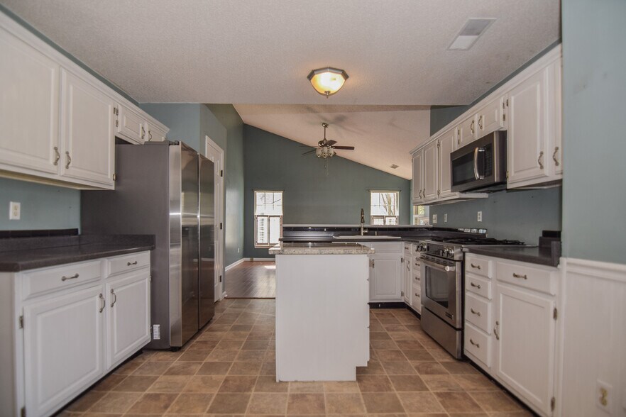 Building Photo - 205 Alydar Ct