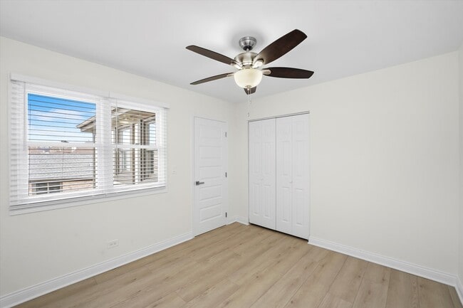 Building Photo - 14449 Golf Rd