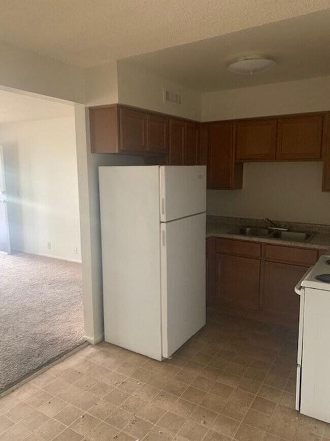 Primary Photo - 1 Bedroom Condo In Central Las Vegas