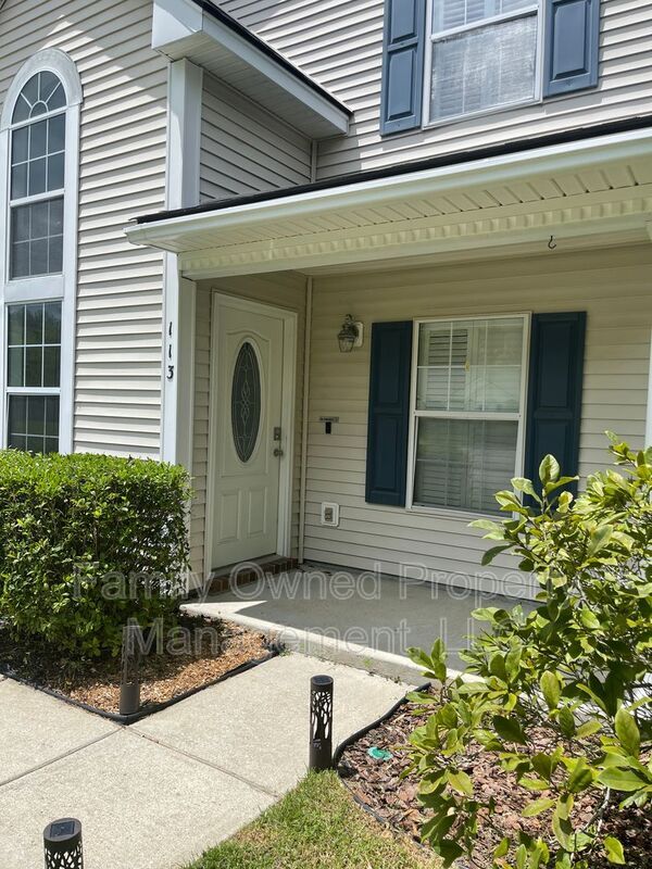 Building Photo - 113 Rockdale Ln