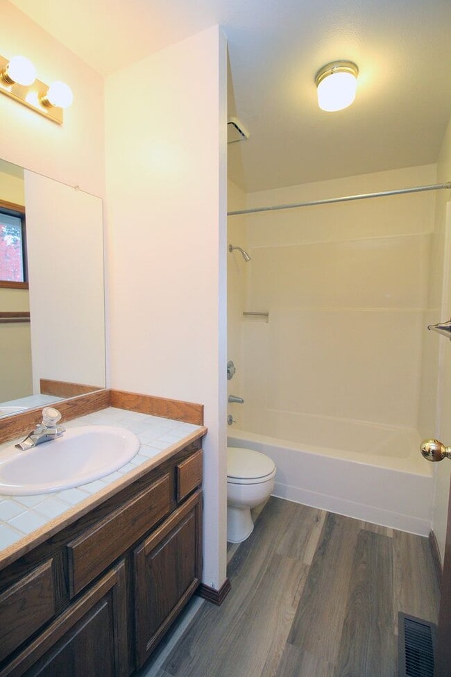 Building Photo - 13360 SW Gallop Ct