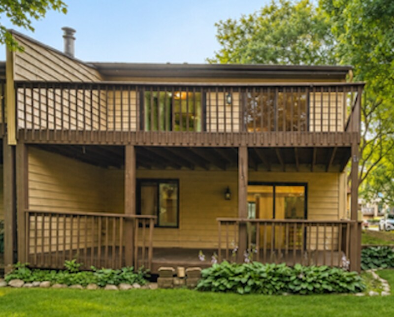 Building Photo - 240 W Eagle Lake Dr