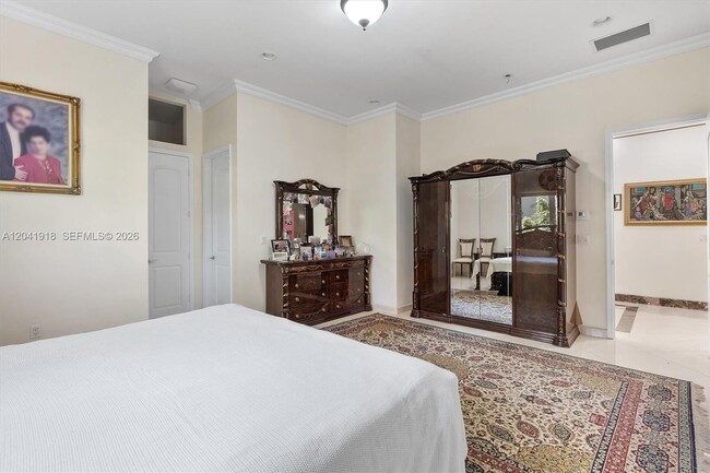 Building Photo - 3765 Prairie Ave