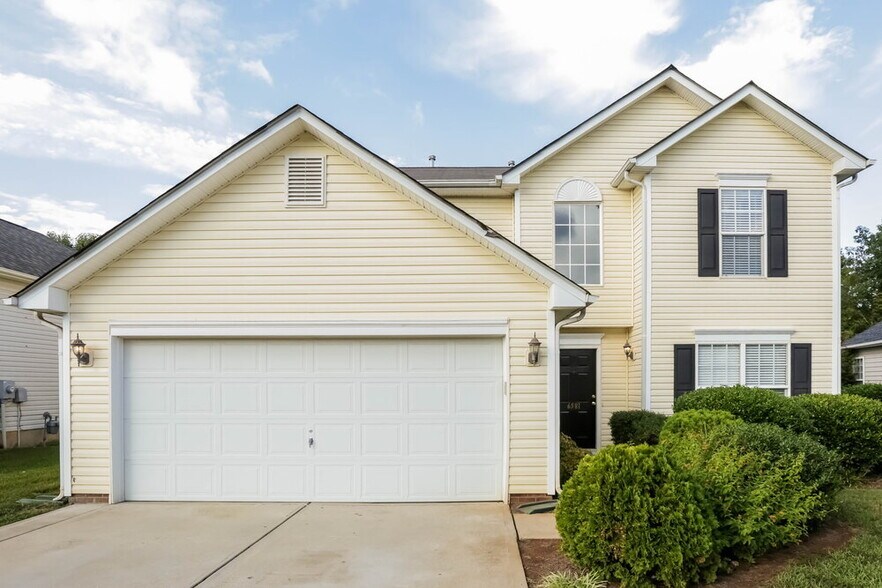 Primary Photo - 6581 Long Nook Ln