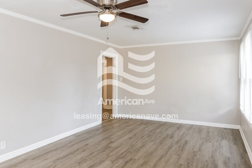 Building Photo - 2222 Harding Rd