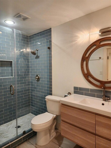 Building Photo - 1804 Kingwood Cove