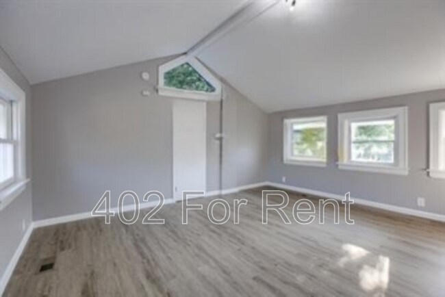 Building Photo - 4332 Fowler Ave