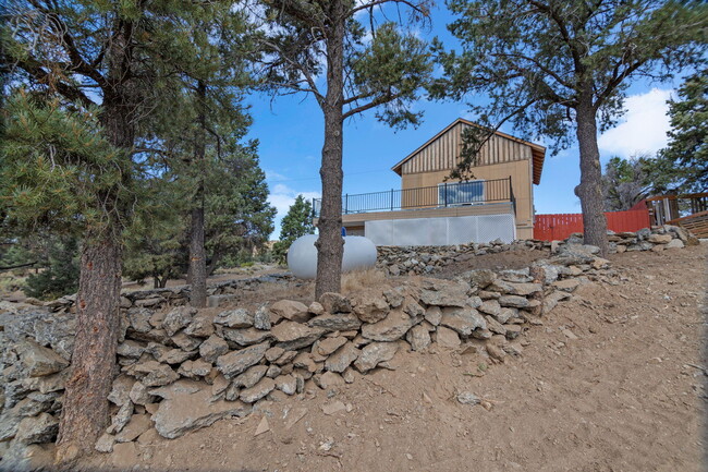 Building Photo - 46178 Serpentine Dr