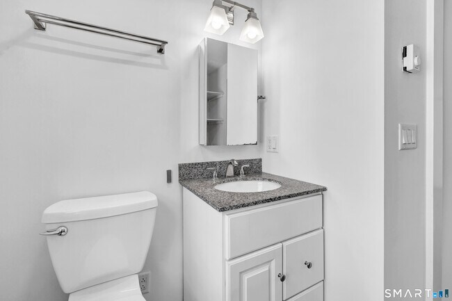 Building Photo - 41 Frisbie St