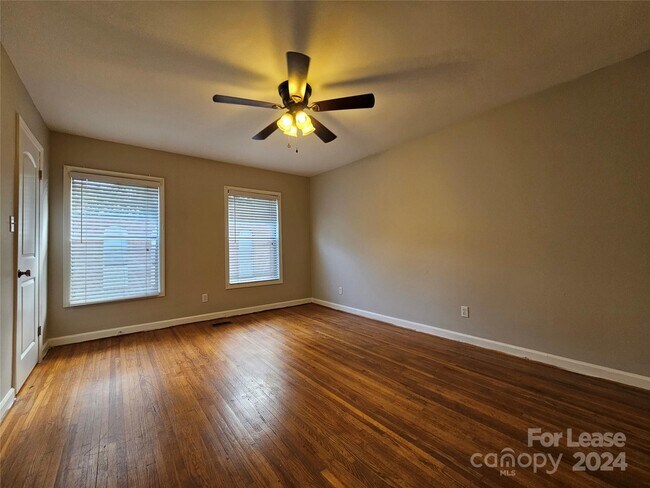 Building Photo - 407 S Chester St