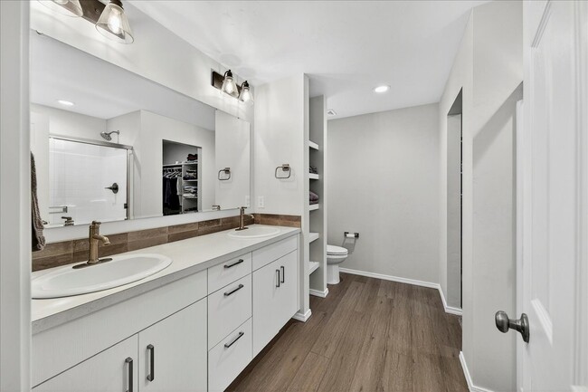 Building Photo - 878 W Jasper St