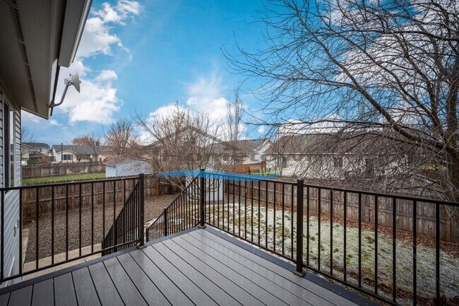 Building Photo - 433 N Brushwood Ct