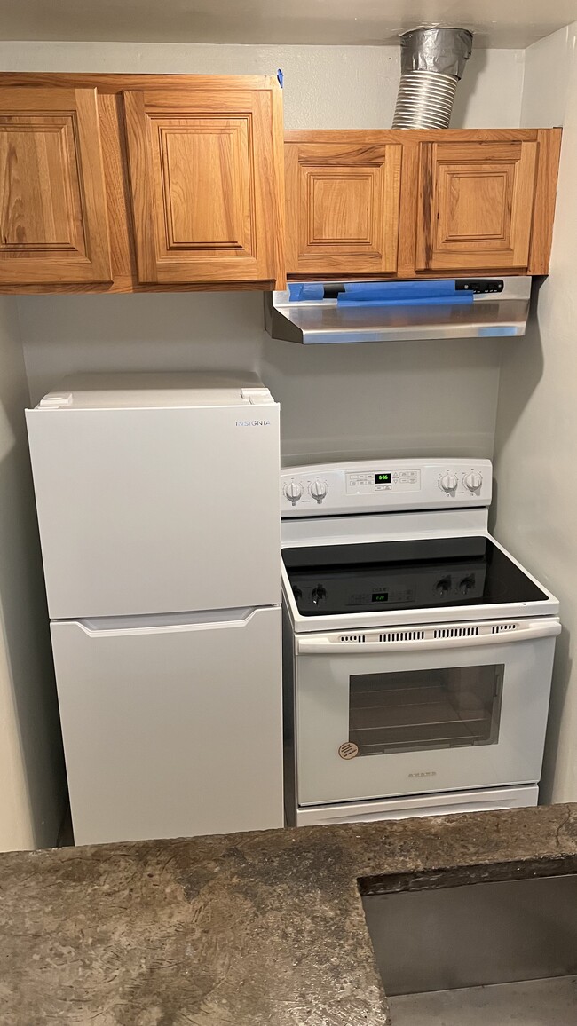 New appliances - 525 S Ardmore Ave