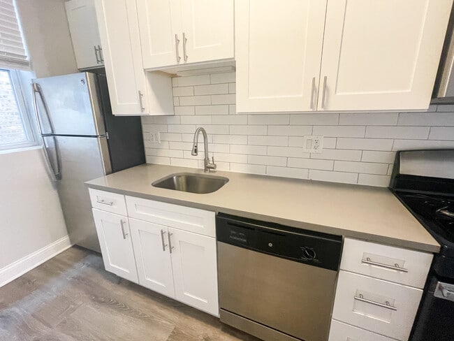 Building Photo - 3116 N Milwaukee Ave