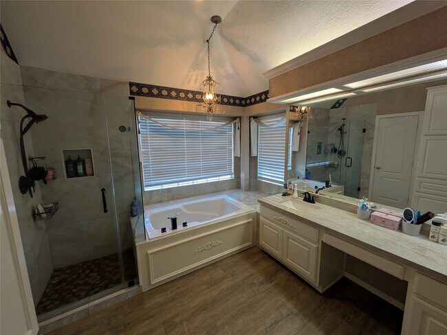 Building Photo - 9222 Symphonic Ln