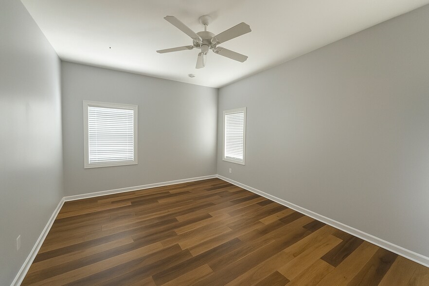 Building Photo - 4102 W Sevilla St