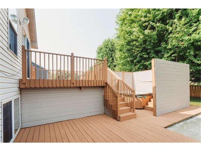 Building Photo - 17583 Foxboro Ln