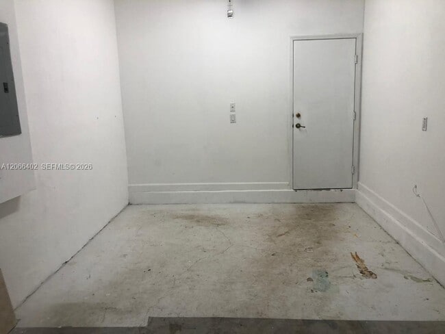 Building Photo - 5598 NW 113th Ave