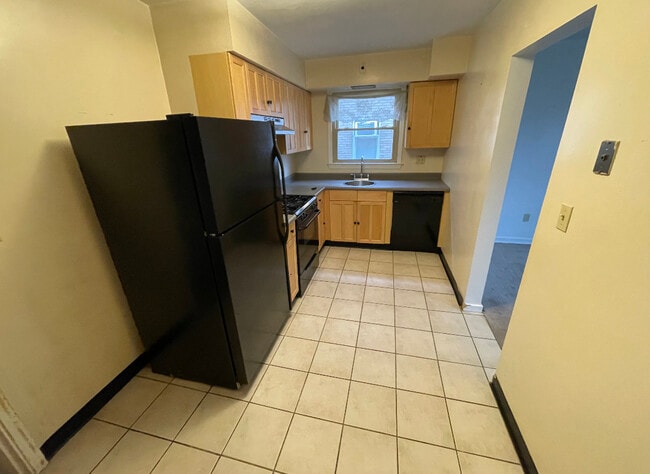 Primary Photo - 6720 Thomas Blvd