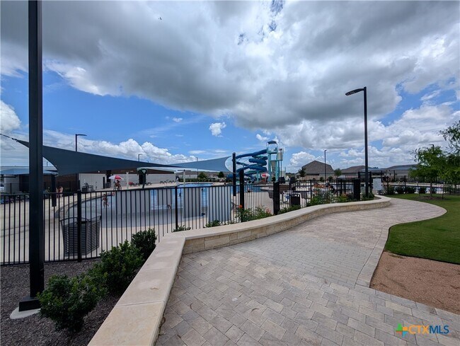 Building Photo - 5923 Corsicana Cv