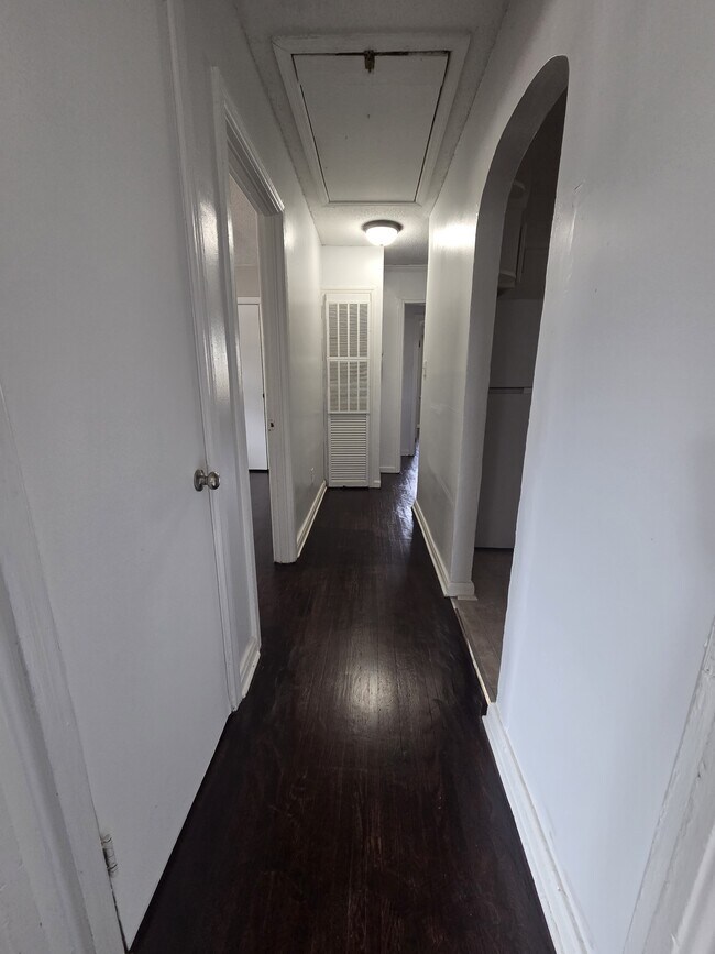 Building Photo - 2573 Dover St