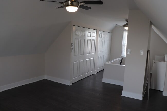 Building Photo - 3418 N Nordica Ave