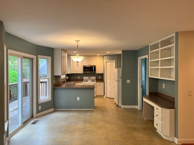 Building Photo - 104 Cricket Ground