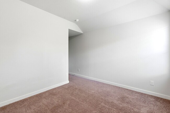 Building Photo - 8017 Whisper Grove Dr