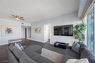 Building Photo - 4471 Dean Martin Dr