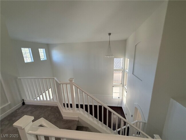 Building Photo - 1373 Dragon Rock Dr