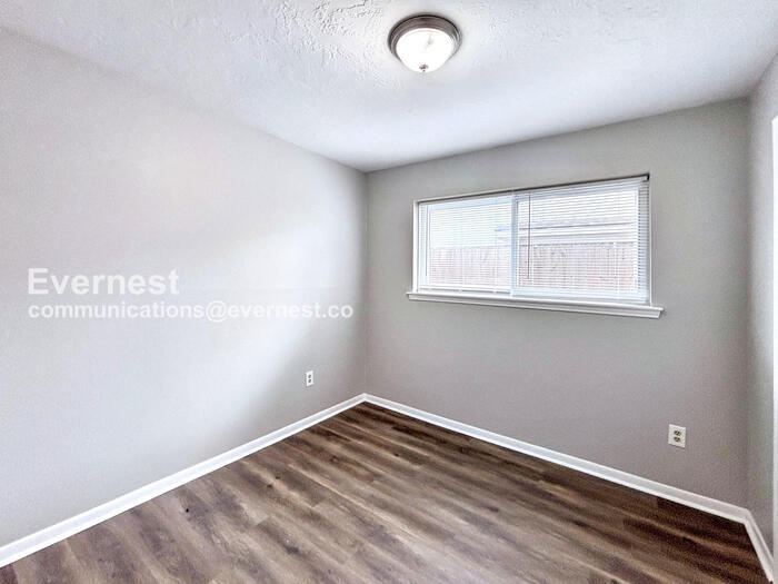 Building Photo - 12419 Lima Dr