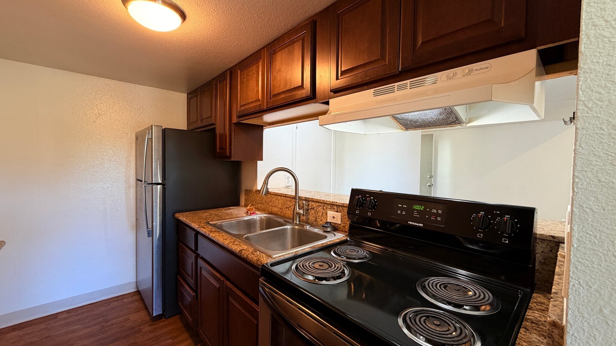 Building Photo - 5027 Guava Ave