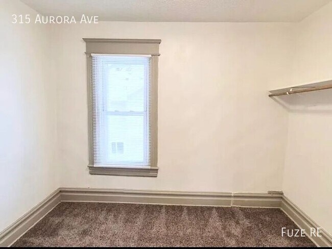 Building Photo - 315 Aurora Ave